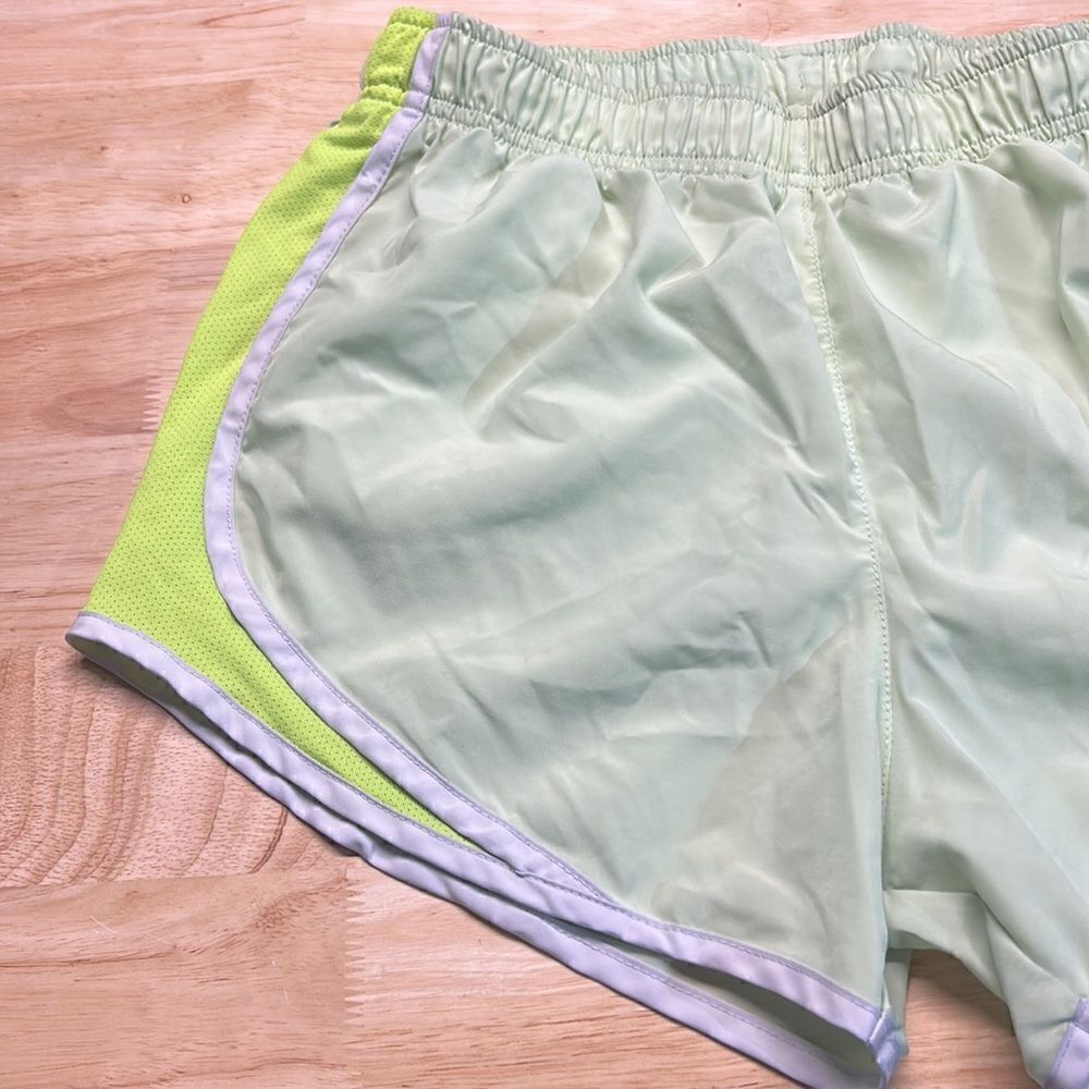 Nike Dri-Fit Shorts - Picture 3 of 7